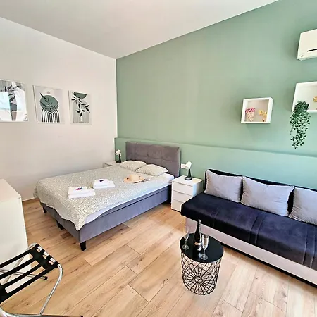 아파트 Lola's Place 리예카